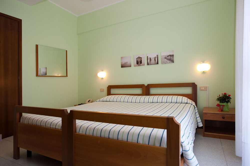 Hotel Villa Eugenia Лідо-ді-Єзоло Екстер'єр фото